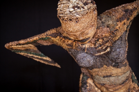 Femme oiseau, sculpture textile, par Barbara Fougnon Atelier du Poisson qui Vole Femme oiseau, sculpture textile, par Barbara Fougnon Atelier du Poisson qui Vole